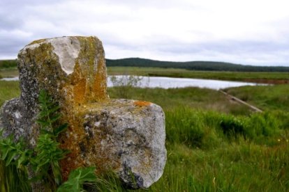 Las lagunas de Cerné gula guardan el eco de las leyendas de las brujas.