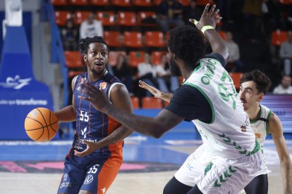 Lance Jones, durante el partido contra el Amics de Castelló