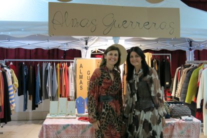 Raquel y Rosa acaban de abrir una tienda de moda y complementos artesanos en Cilleruelo de Abajo