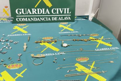 Pillado 'in fraganti' en Condado de Treviño (Burgos) cuando huía con joyas robadas en un chalé.