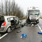 Los dos vehículos chocaron frontalmente en la N-623. BOMBEROS DE BURGOS