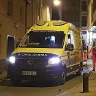 El individuo fue finalmente trasladado en ambulancia al hospital de Aranda.-L. VELÁZQUEZ