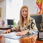 Aitana Hernando, alcaldesa de Miranda de Ebro, en su despacho.