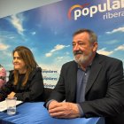 Cristina Valderas junto a los concejales, Virginia Martínez y José María Jimeno