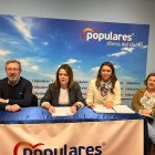 Cristina Valderas con el equipo del PP Aranda