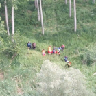 Rescate de un joven tras caerse de un árbol en San Llorente de la Vega.