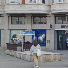 Sucursal del BBVA en la plaza Vega.