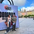 Patricia Gil, de Centro Burgos, y Lorenzo Benedet, director del Museo Militar de Capitanía, presentan la Noche Abierta, una cita con el comercio a partir de las 20.00 horas, el próximo 13 de septiembre.