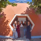 El equipo docente de Magea celebra los 10 años de existencia de la escuela.