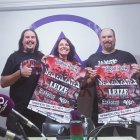 Gonzalo Navazo y Rosa Contreras, organizadores del BurgoRock, con Javi Peral, de Onda Rock Lerma.