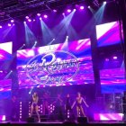 Actuación en directo de la orquesta burgalesa La Reina Show.