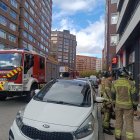 Intervención de los bomberos de Burgos por una falsa alarma en la calle del Morco.