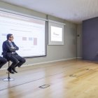 Óscar del Diego y Ángel Gavilán conversan con el director de El Correo de Burgos, Ricardo G. Ureta, durante el turno de diálogo y preguntas entre ponentes y asistentes a la jornada.