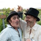 Tonino Carotone y Giulio Wilson.