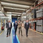 Ernesto Antolín acompañó a Nicanor Sen en su recorrido por la empresa Irausa.