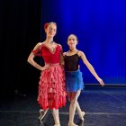 Las alumnas de la Escuela Profesional de Danza de Castilla y León de Burgos Julia Acedo y Gadea López.