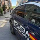 La Policía Nacional detiene a una mujer por acceso ilegal a sistemas informáticos y acoso continuado a través de internet.