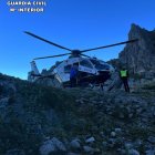 Rescatan en helicóptero a una montañera a más de 2.000 metros de altura en el refugio Collado Jermoso (León).