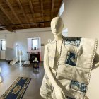 Imagen de la exposición 'Altares' de Jorge García y Álex Heras que puede verse hasta este domingo en el Centro de Artes de Tardajas.