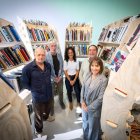 Cristina García (CAB) y Beatriz Rodríguez (Fundación Caja de Burgos, con los creadores Remy y Veenhuizen y Emilio Navarro.