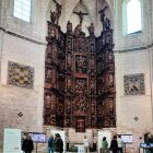 La iglesia de Santa Clara de Briviesca acoge una exposición sobre la historia de su retablo.