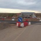 Imagen de la rotonda de enlace de la A-11 con la carretera de Adrada