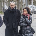 Los padres de Sergio Delgado, a su llegada al Palacio de Justicia, donde se celebra el juicio por la muerte de su hijo.