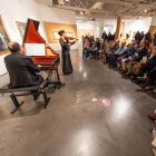 Numeroso público acudió a presenciar esta combinación del arte de la Escuela de Madrid y la música española del siglo XVIII .