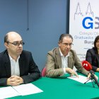 El presidente del Colegio de Graduados Sociales de Burgos, Benito Sáiz, flanqueado por Rodrigo Antolín y Sara Agüero.