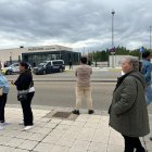 La familia exige el traslado del agente implicado