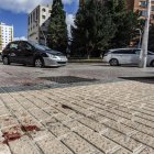 Restos de sangre de la puñalada en la madrugada del 25 de julio de 2023 junto a la Plaza de Roma.