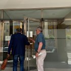 El alcalde de La Cueva de Roa accediendo al juzgado