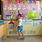 Martín en su clase del colegio de Sasamón.