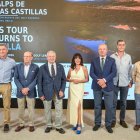 Imagen de la presentación del trofeo.