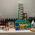La policía encontró en el coche de las detenidas alimentos, productos de limpieza y artículos de menaje valorados en más de 1.200 euros.