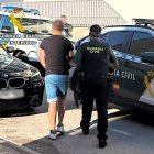 Detenidos dos jóvenes por agredir y robar a un hombre de 66 años en la Bureba.