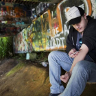 Un heroinómano consumiendo en Washington-AP/ DAVID GOLDMAN