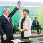 Rousseff y Lula durante el nombramiento de este último como ministro.-REUTERS / ROBERTO STUCKERT