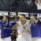Álex López, Javi Vega y Jorge García celebran el triunfo.-SANTI OTERO