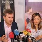 Javier Lacalle y Carolina Blasco, ayer, presentando los datos de turismo.-ISRAEL L. MURILLO