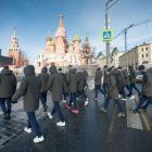 Los jugadores del Athletic pasean por el centro de Moscú.-TWITTER / ATHLETIC