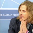 Pablo Fernández, portavoz de Podemos en las Cortes, ayer en rueda de prensa-Ical