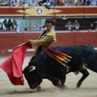 Instante de la desgarradora faena de Morenito frente al toro indultado.-A. C.