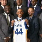 Barack Obama recibe en la Casa Blanca a los Golden State Warriors como campeones de la NBA del 2015.-EL PERIÓDICO
