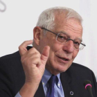 El ministro de Asuntos Exteriores, Josep Borrell, en Madrid.-DAVID CASTRO