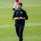 Fernando Estévez durante una sesión de entrenamiento.-ALBA DELGADO / BURGOS CF