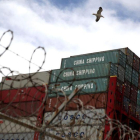 Mercancías chinas en contenedores en el puerto de Oakland, California.-JUSTIN SULLIVAN (AFP)