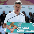 El lehendakari Iñigo Urkullu, durante su intervención en el Alderdi Eguna (Día del Partido) celebrado en la localidad Foronda, coincidiendo con las elecciones catalanas del 27-S.-ADRIAN RUIZ DE HIERRO / EFE