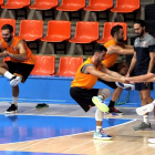 Los jugadores delTizona Universidad de Burgos completan un ejercicio durante un entrenamiento. CB TIZONA