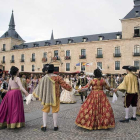 La plaza Mayor de la Villa Ducal, con el parador como testigo de la celebración de la Fiesta del Barroco.-ECB